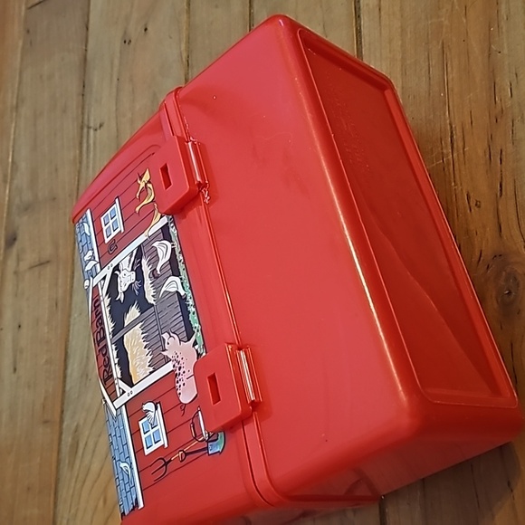 Vintage 1981 Thermos co Red Barn lunch box with cup - Picture 14 of 15